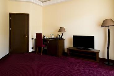 Elegant Hotel & Resort
