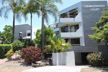 هتل Grangewood Court Apartments
