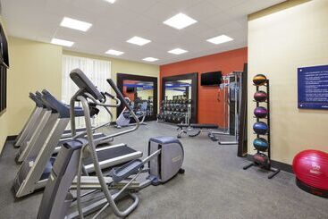 فندق Hampton Inn By Hilton Detroit Dearborn