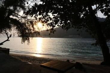 酒店 The Barat Perhentian Beach Resort