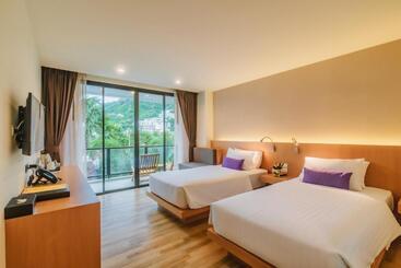 هتل The Lunar Patong