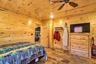 茅舍 Gatlinburg Mountain Cabin: 4 Mi To National Park!