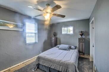 Сельский дом Spacious Sheboygan Home W/ Grill & Fire Pit!