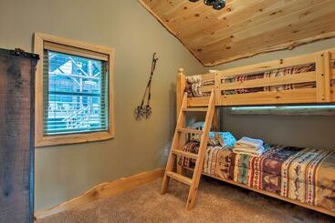 بيت ريفى Timber Home: Walk To Slopes & N Conway Shops!