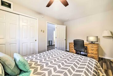 茅舍 Spacious Long Pond Home: Game Room + Hot Tub!
