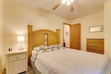 コテージ Deck & Resort Amenities: Arrowhead Lake Home!