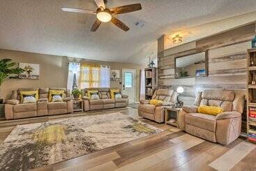 بيت ريفى Pensacola Home W/ Private Backyard & Fire Pit