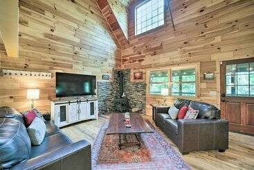 קוטג'' Franklin Cabin Surrounded By Smoky Mountains!
