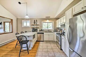 コテージ Pocono Summit Home W/ Fire Pit & Lake Access