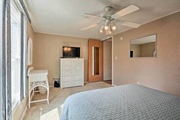 بيت ريفى Tranquil Grove Home W/ Hot Tub Near Grand Lake!