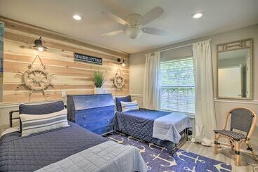 Сельский дом Waterfront Rancher Retreat   Exotic Bird Haven