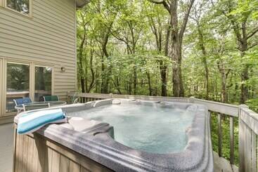 茅舍 Cozy Getaway In Wintergreen Resort: Deck & Hot Tub