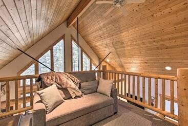 بيت ريفى Klamath Falls Cabin Retreat W/ Deck & Grill!
