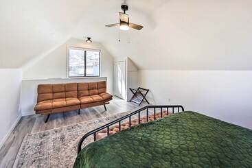 بيت ريفى Lakefront Grove Getaway W/ Shared Boat Dock!