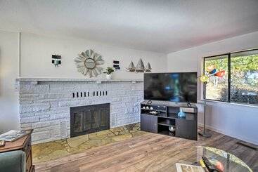 بيت ريفى Relaxing Poulsbo Duplex W/ Liberty Bay Views!