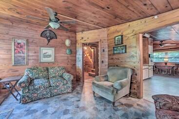 茅舍 Rustic Dover Retreat W/ Porch   Walk To Boat Ramp!