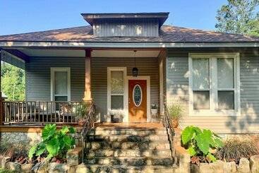 茅舍 Chic Hot Springs Home ~ 2 Miles To National Park!