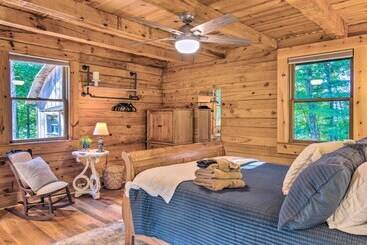 コテージ Waynesville Cabin With Hot Tub & Mountain Views!