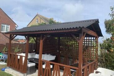 레지던스 Remarkable 3 Bed House In East Cowes