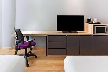 هتل La Quinta By Wyndham Medellin