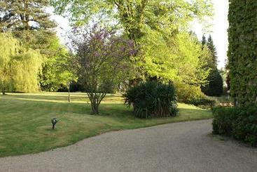 هتل Le Domaine De La Vallee