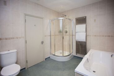 The Woodborough Inn