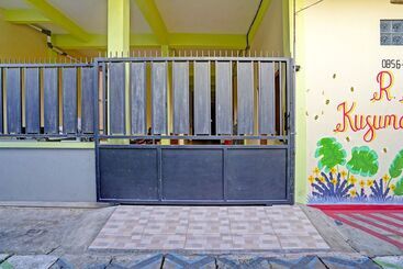 Отель Kost Kusuma Dewi Syariah By Oyo