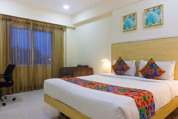 בית מלון כפרי Treebo Trend Swarna S