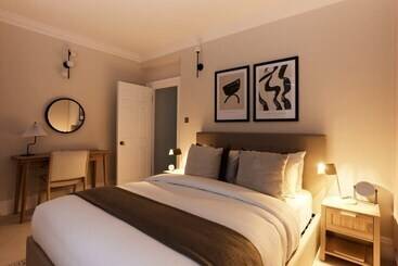 Cottage The South Kensington Wonder   Trendy 3bdr House With Garden