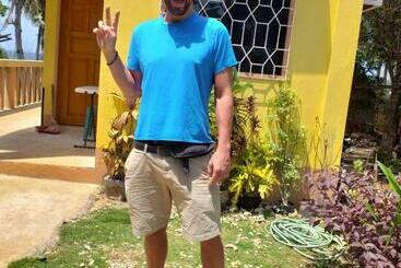הוסטל D  Bluemoon Backpackers