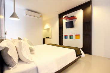 هتل Full Moon Villa @ Bangrak Beach