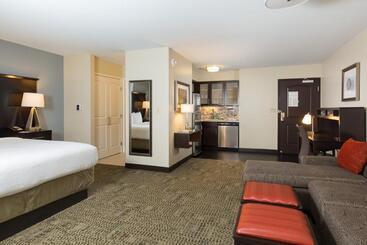 هتل Staybridge Suites Corona South, An Ihg