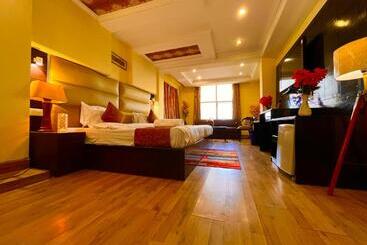 酒店 Ramawati Lodge