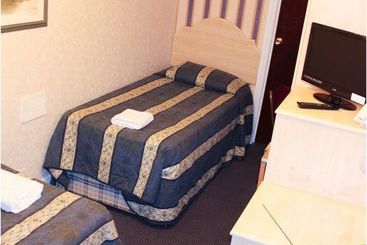تختخواب و صبحانه Lampton Guest House