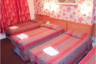 تختخواب و صبحانه Lampton Guest House
