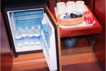 تختخواب و صبحانه Lampton Guest House
