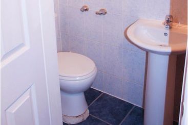 تختخواب و صبحانه Lampton Guest House