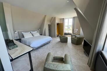 ベッドアンドブレックファースト Logis   La Maison à Pan De Bois   Chambre Art Deco