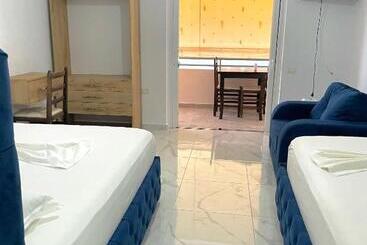 هتل Guesthouse Thanasi
