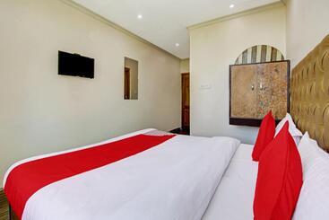 هتل Oyo Flagship The Green Park Shimla