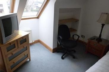 تختخواب و صبحانه Acton Lodge Guesthouse