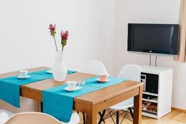 Home Sweet Apartments | Contactless Check In