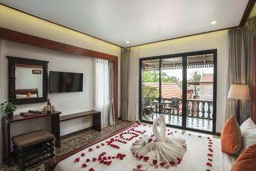 هتل Kralanh Pool Villa