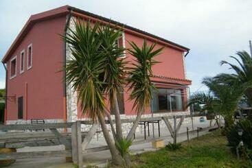 تختخواب و صبحانه Pergole