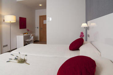 هتل Amalurra Granada