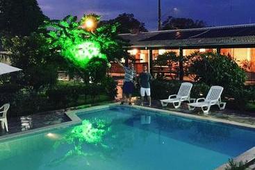 تختخواب و صبحانه Pousada Villa Glamour
