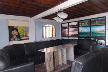 هتل Orla Guest House