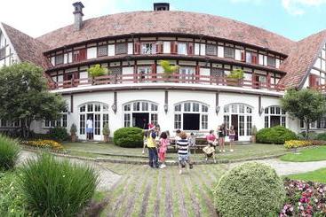 هتل Orotour Garden