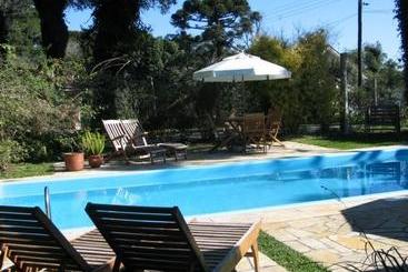 هتل Pousada Quinta Dos Marques