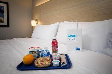 Отель Holiday Inn Express & Suites   Hermiston Downtown, An Ihg